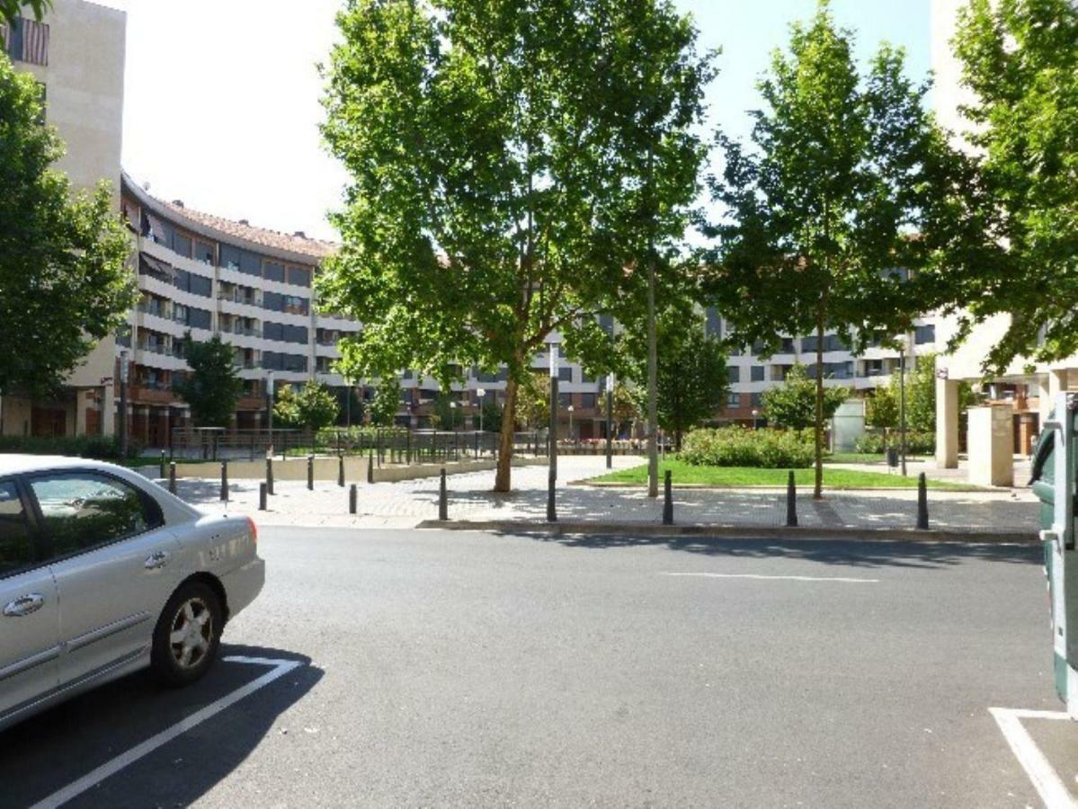 Manzanera, Junto Ayuntamiento Y Riojaforum Logrono Exterior photo